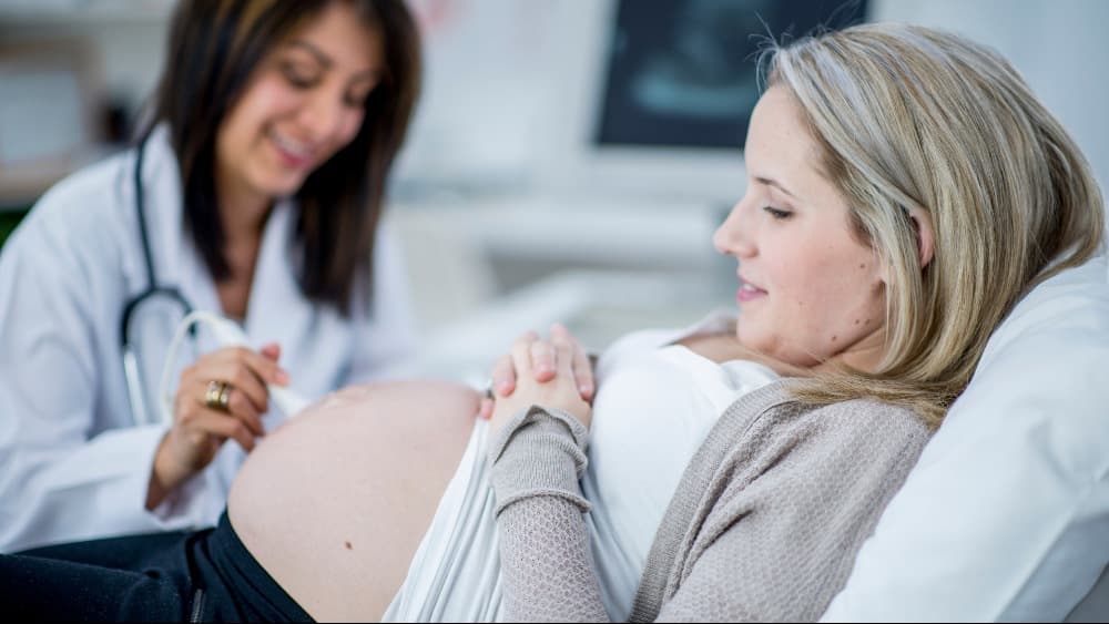 Quali sono le opzioni di trattamento per la fecondazione in vitro per le donne oltre i 45 anni?